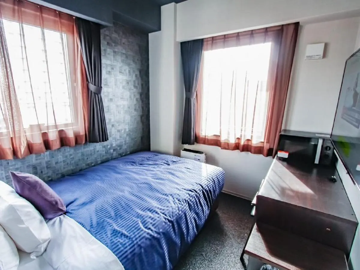 Hotel Livemax Osaka Yodoyabashi 3*,  Japan